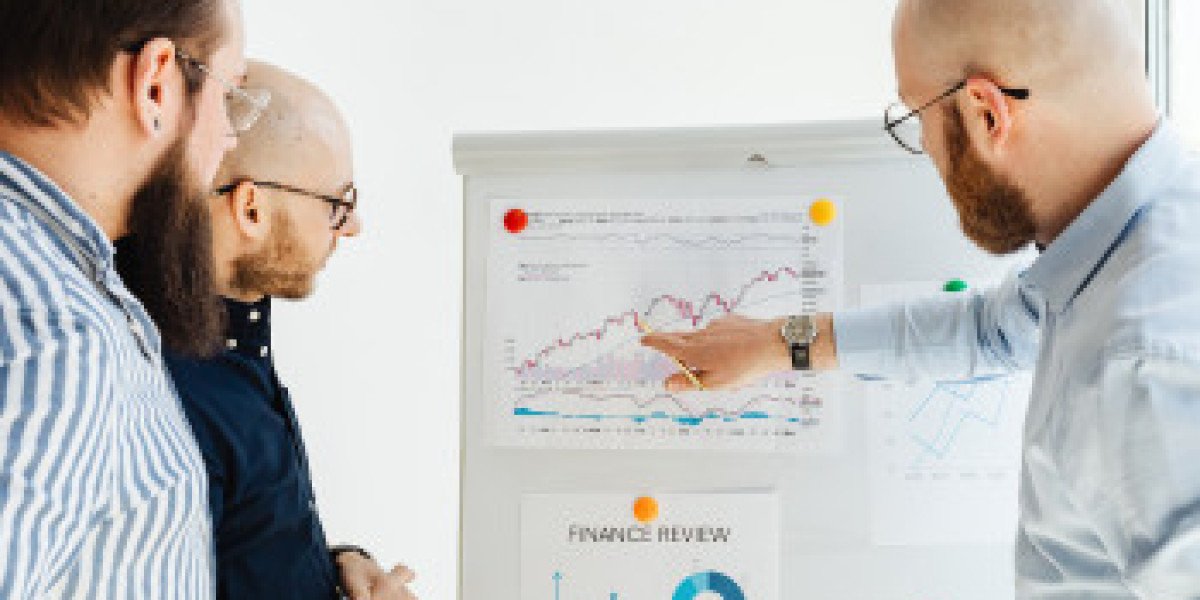 SaaS Financial Reporting: What Business Owners Should Track Every Month